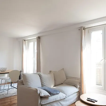 Apartment Bright 44m Near Canal Saint-martin Paris